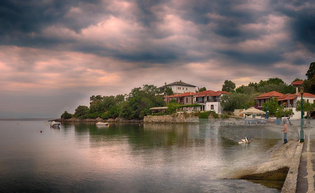Villa Leonidas Greecefiloxenia Lefokastro Exterior photo