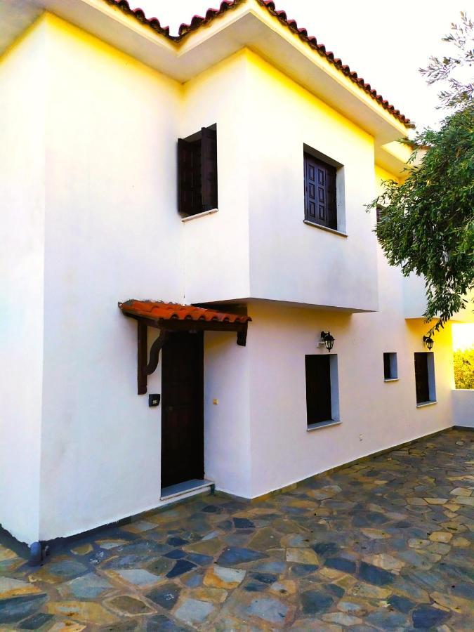 Villa Leonidas Greecefiloxenia Lefokastro Exterior photo