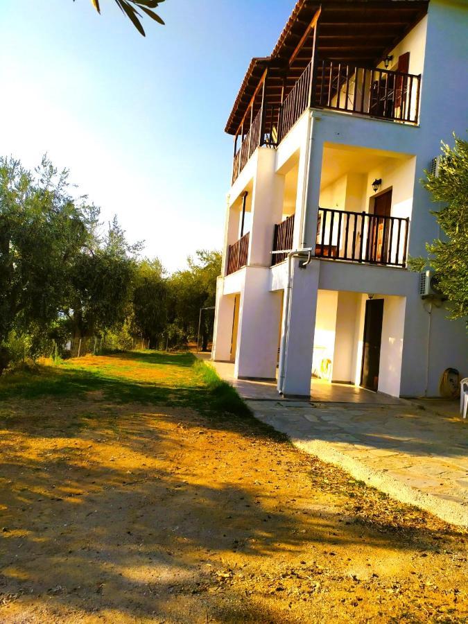 Villa Leonidas Greecefiloxenia Lefokastro Exterior photo